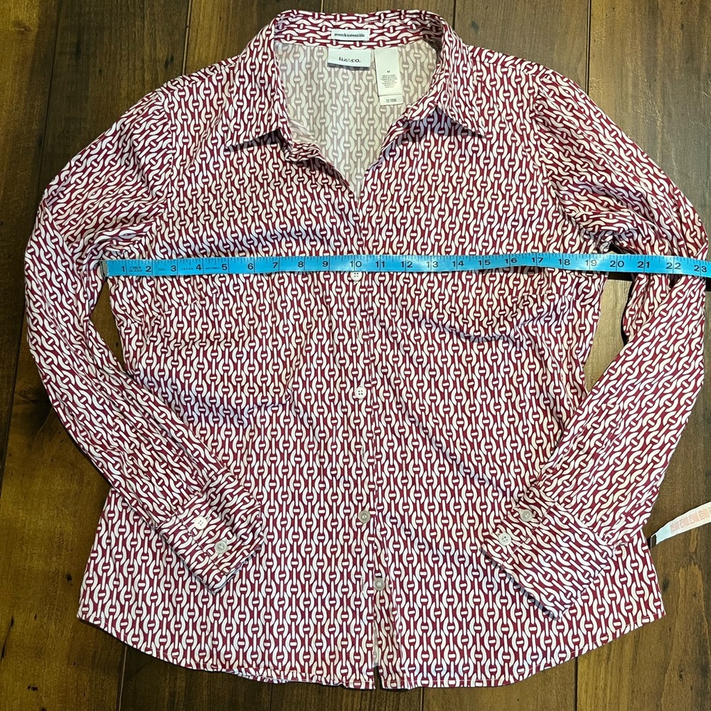Spring Style!  Liz & Co patterned blouse - Picture 5 of 5